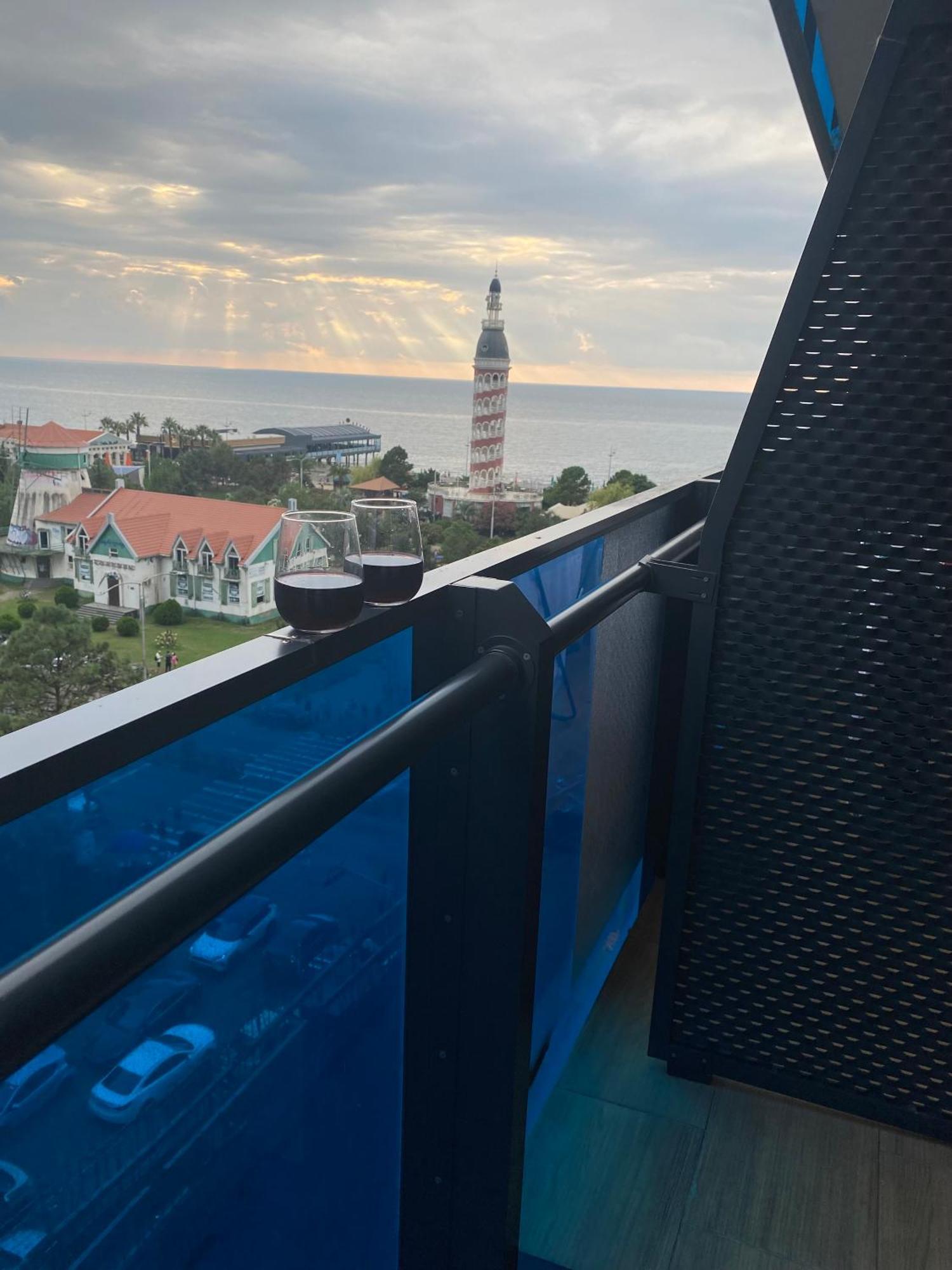 Orbi City Sea View Батуми Экстерьер фото